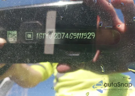 2016 Chevrolet Corvette Stingray Z51 из США, поврежденный, VIN 1G1YJ2D74G5111529